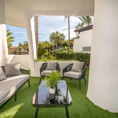 Vacation Marbella: Beachfront Retreat With Puerto Banus Access Apartment