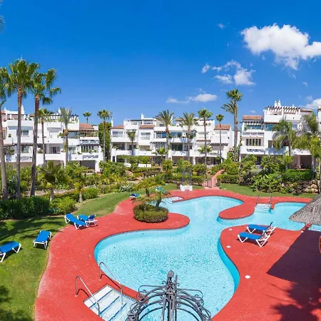 Apartment Vacation Marbella: Beachfront Retreat With Puerto Banus Access Marbella
